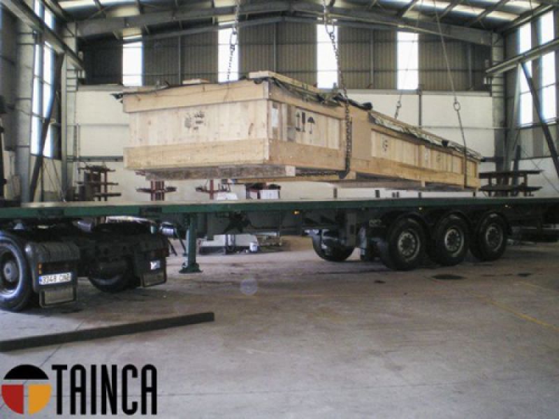 Carga de piezas embaladas para transporte maritimo