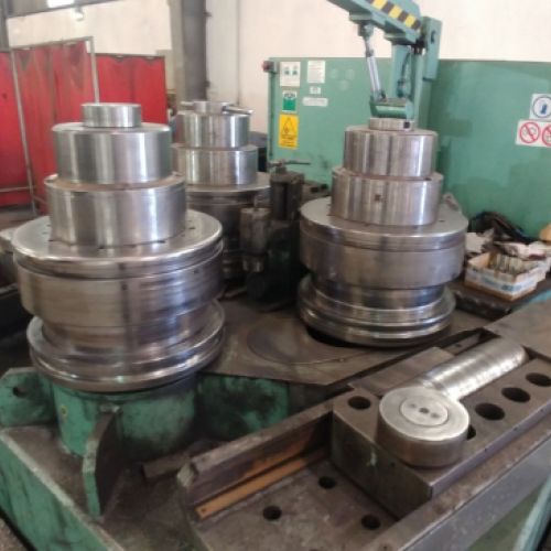 Curvadora Perfiles y Tubos